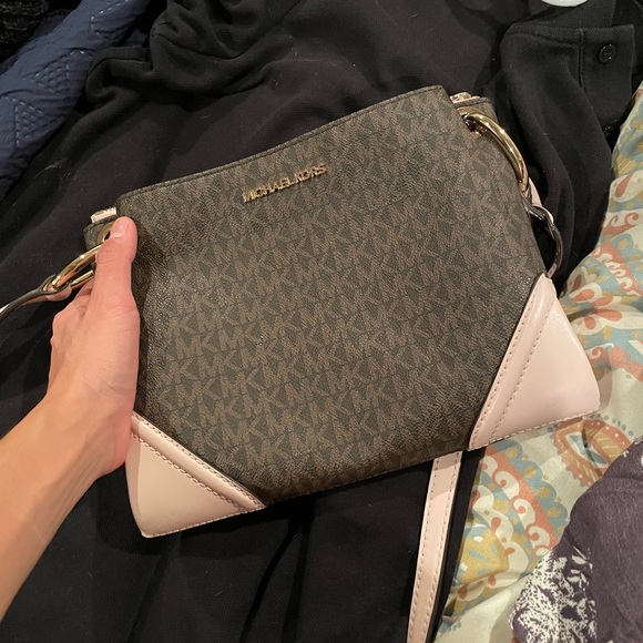 Michael Kors Handbags - Michael Kors purse